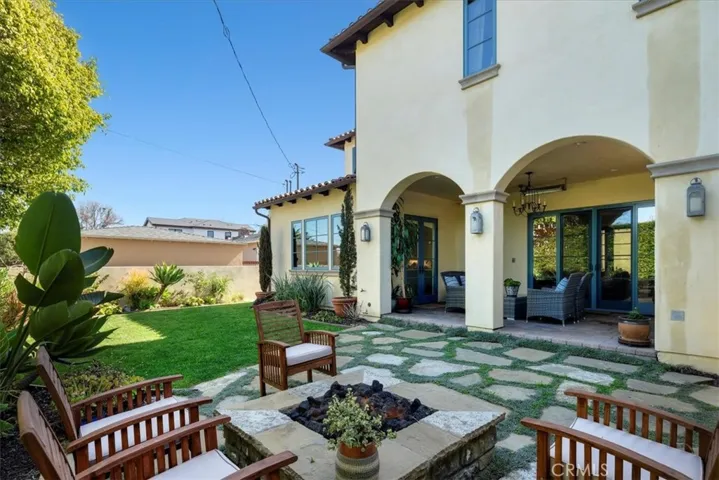 323 Avenue E, Redondo Beach, California 90277