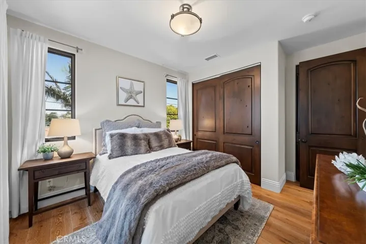 323 Avenue E, Redondo Beach, California 90277