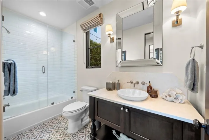 323 Avenue E, Redondo Beach, California 90277