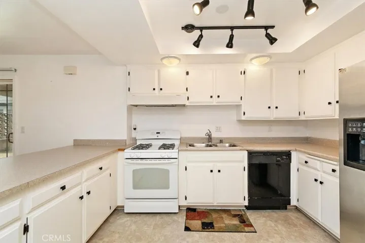 13837 Sunrise Drive, Whittier, California 90602