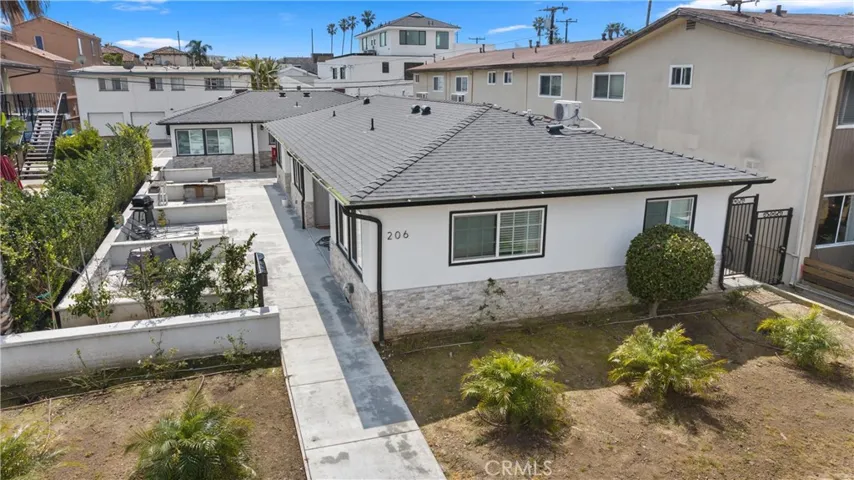 206 Chicago Avenue, Huntington Beach, California 92648