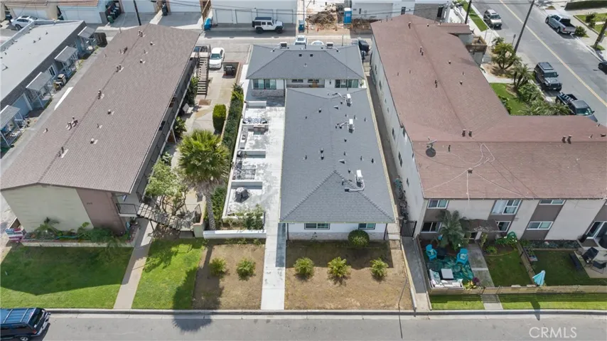 206 Chicago Avenue, Huntington Beach, California 92648