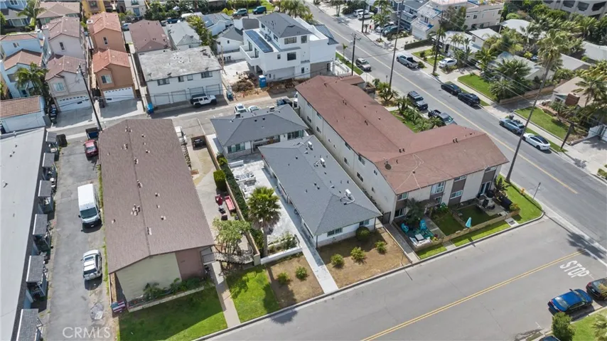 206 Chicago Avenue, Huntington Beach, California 92648