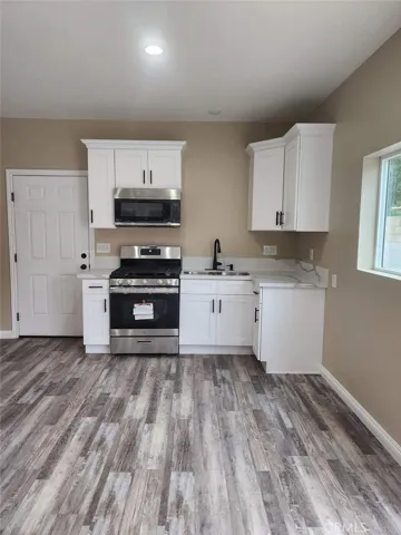 16039 Ceres 2, Fontana, California 92335