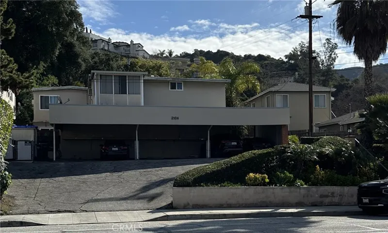 2104 N Verdugo Road, Glendale, California 91208