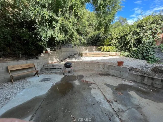 2104 N Verdugo Road, Glendale, California 91208