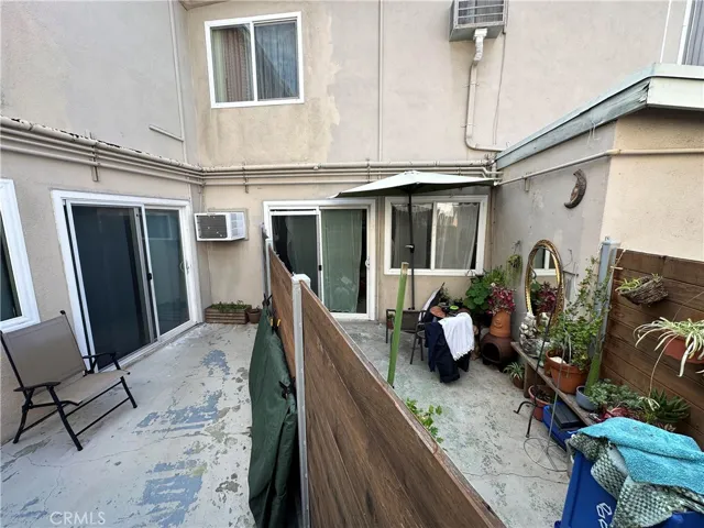 2104 N Verdugo Road, Glendale, California 91208