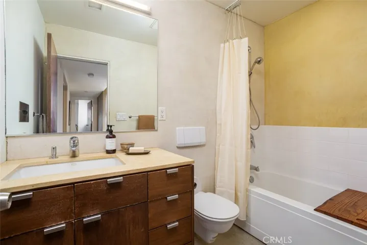 1980 Continental Avenue, Costa Mesa, California 92627