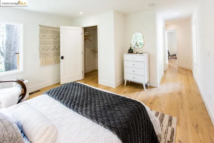 6735 Heartwood Dr, Oakland, California 94611