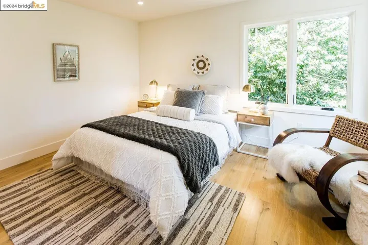 6735 Heartwood Dr, Oakland, California 94611