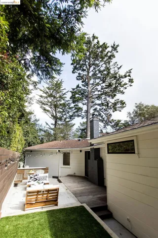 6735 Heartwood Dr, Oakland, California 94611