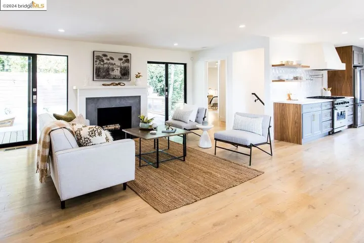 6735 Heartwood Dr, Oakland, California 94611
