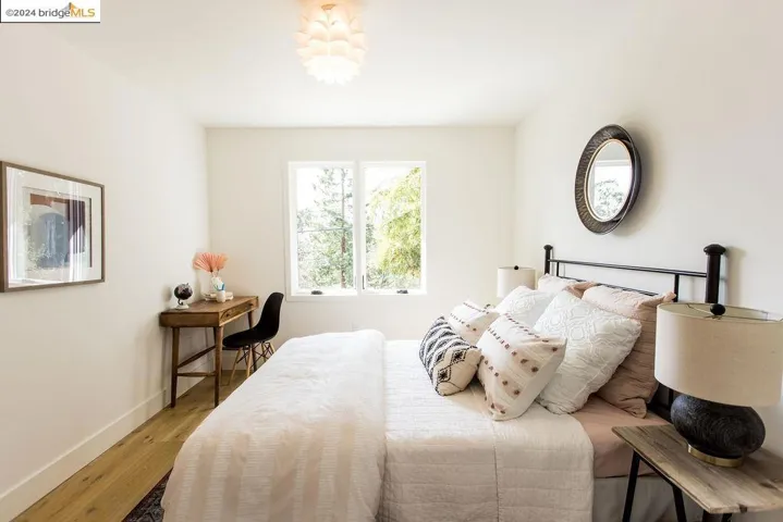 6735 Heartwood Dr, Oakland, California 94611