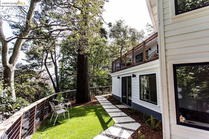 6735 Heartwood Dr, Oakland, California 94611