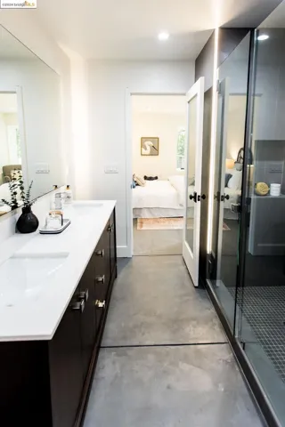 6735 Heartwood Dr, Oakland, California 94611