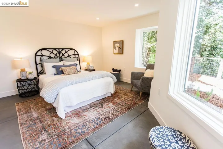6735 Heartwood Dr, Oakland, California 94611