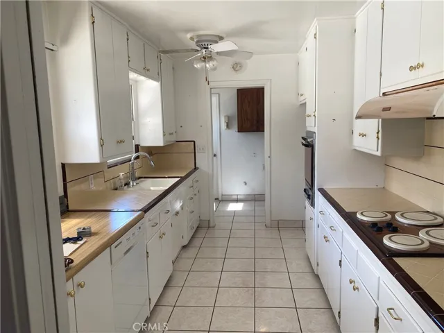 415 W Fern Avenue, Redlands, California 92373