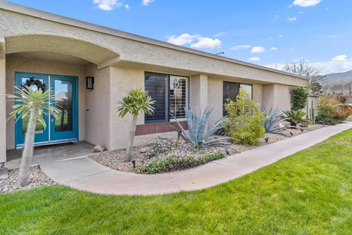 Paseo C Reverse Angle Front Door Shot