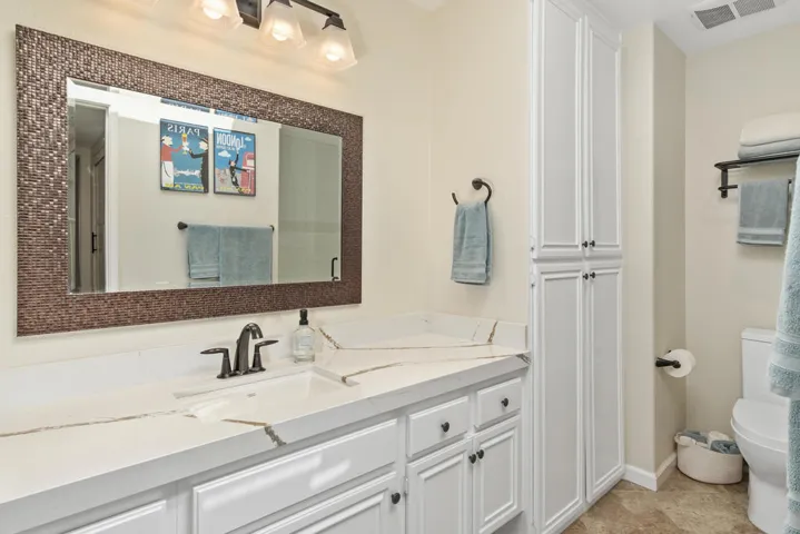Paseo Circulo Guest Bath 2