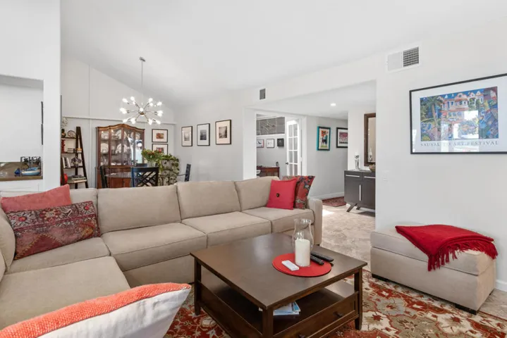 Paseo C Living Room Shot