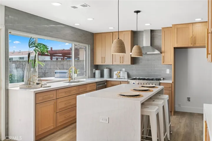 9644 Turtledove Ave, Fountain Valley, California 92708