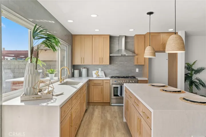 9644 Turtledove Ave, Fountain Valley, California 92708