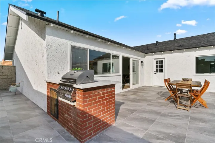 9644 Turtledove Ave, Fountain Valley, California 92708
