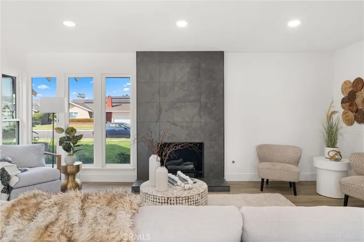 9644 Turtledove Ave, Fountain Valley, California 92708