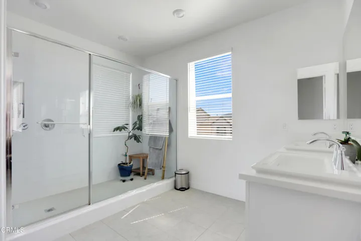 Master Bedroom Bathroom