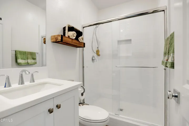 Shared Bathroom 1-2