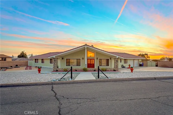 13642 Delaware Road, Apple Valley, California 92308