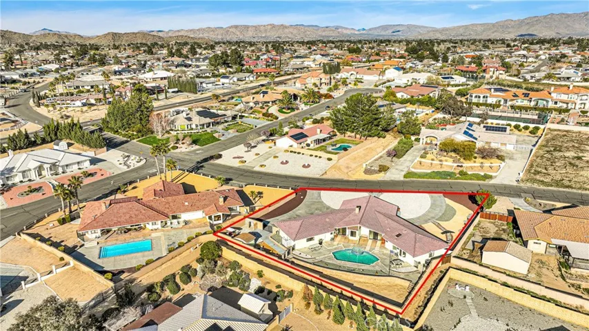 13642 Delaware Road, Apple Valley, California 92308