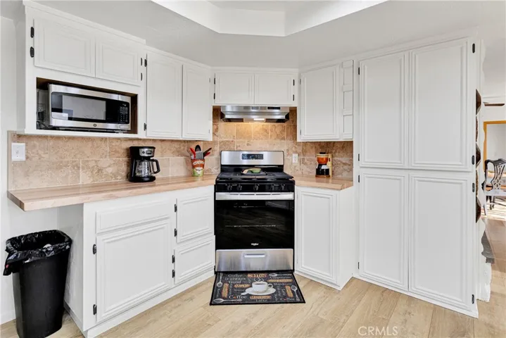13642 Delaware Road, Apple Valley, California 92308