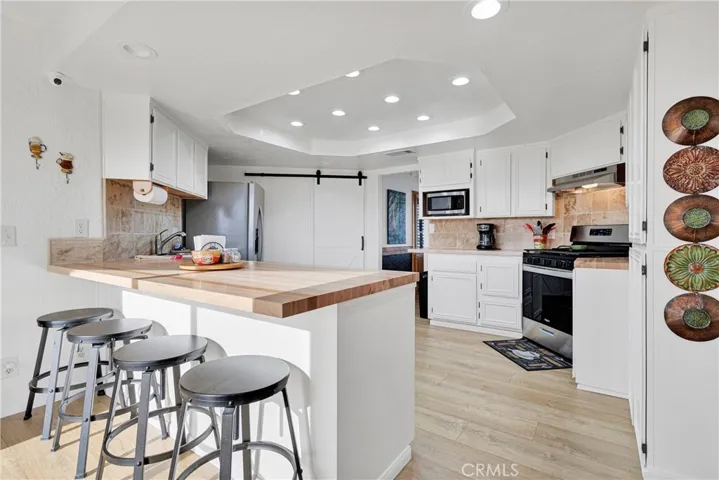 13642 Delaware Road, Apple Valley, California 92308