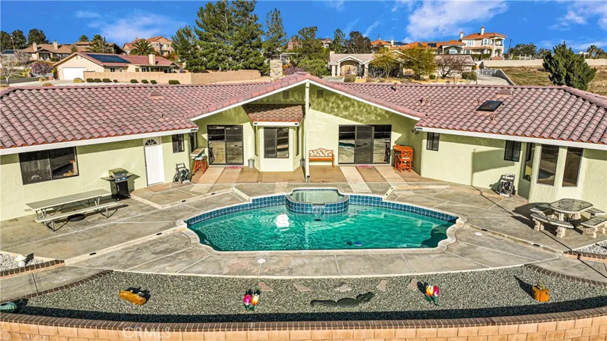 13642 Delaware Road, Apple Valley, California 92308
