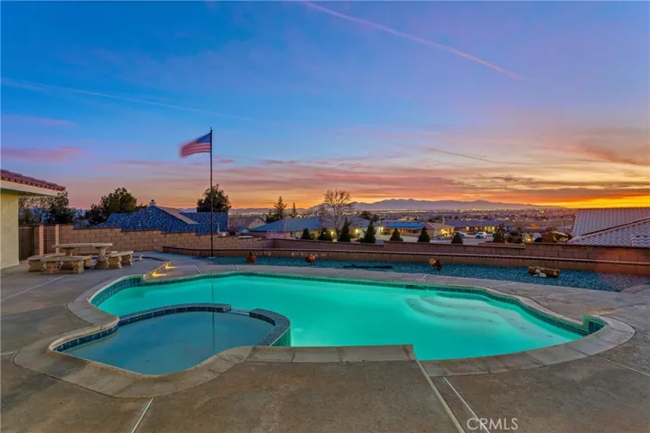 13642 Delaware Road, Apple Valley, California 92308
