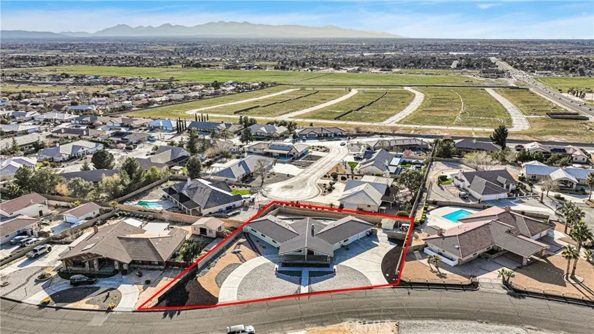 13642 Delaware Road, Apple Valley, California 92308