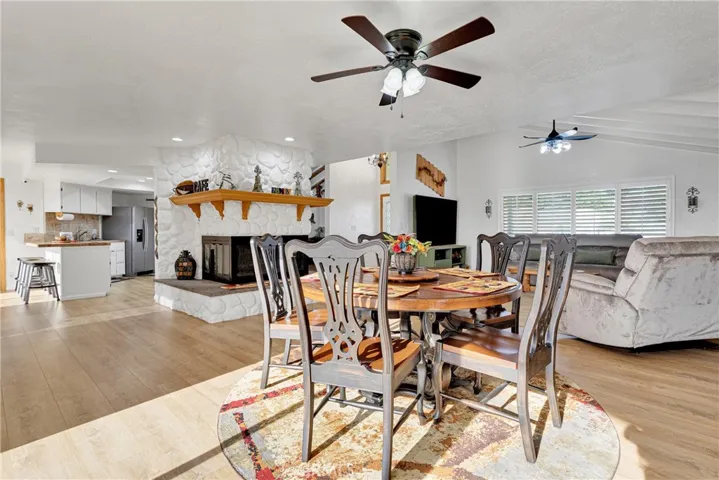 13642 Delaware Road, Apple Valley, California 92308