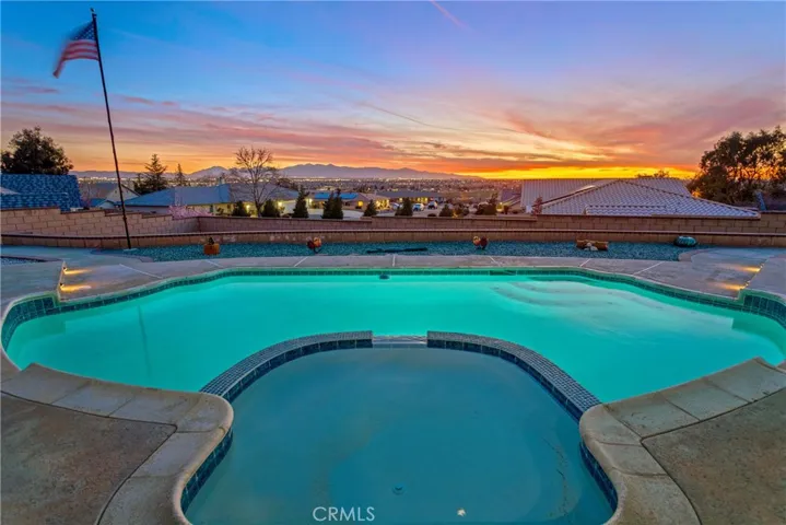13642 Delaware Road, Apple Valley, California 92308