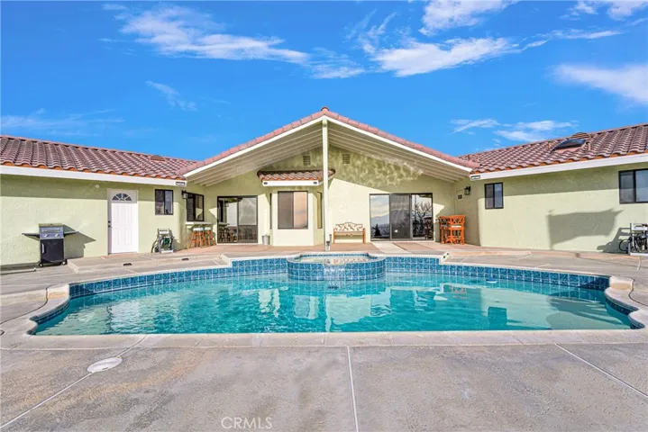 13642 Delaware Road, Apple Valley, California 92308