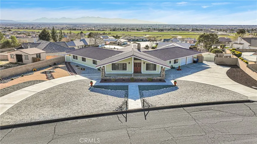 13642 Delaware Road, Apple Valley, California 92308