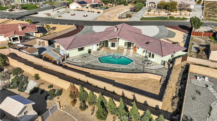 13642 Delaware Road, Apple Valley, California 92308