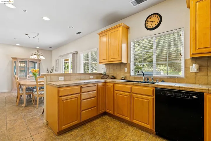 704 Sarah St, Brentwood, California 94513
