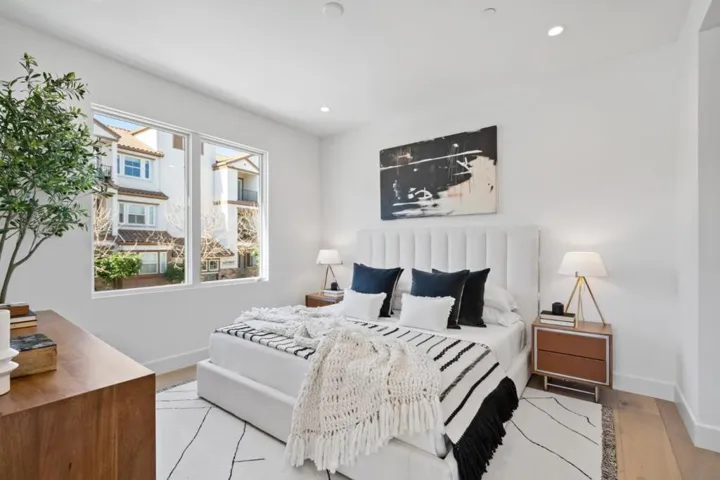 425 First Street 13, Los Altos, California 94022