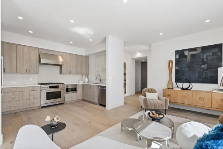 425 First Street 13, Los Altos, California 94022