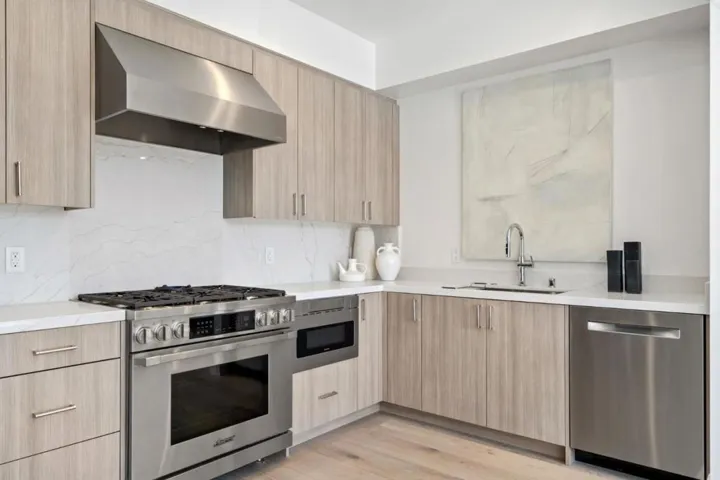 425 First Street 13, Los Altos, California 94022
