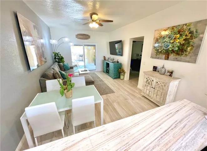 Dining & Living Rm