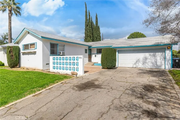 6952 Cozycroft Avenue, Winnetka, California 91306