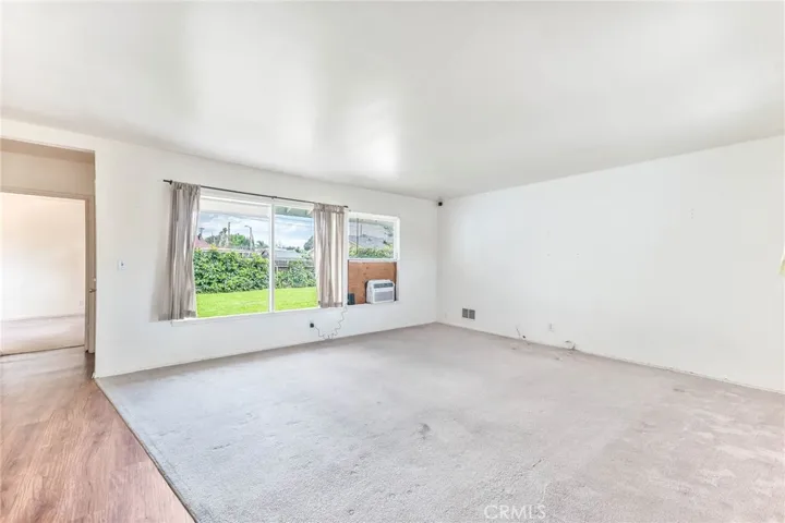 6952 Cozycroft Avenue, Winnetka, California 91306