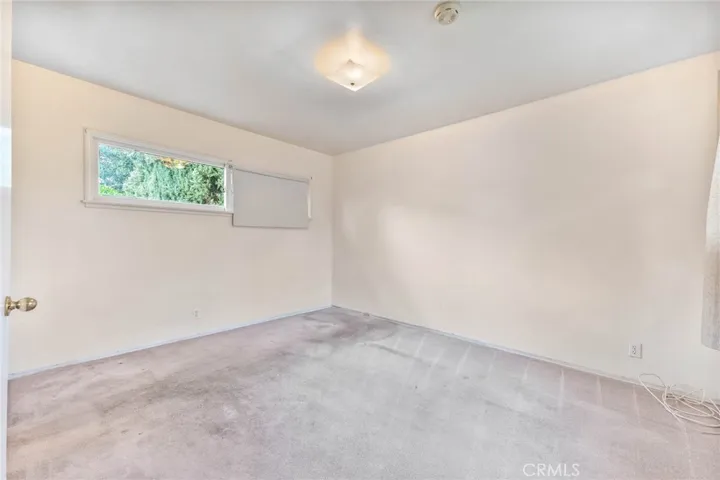 6952 Cozycroft Avenue, Winnetka, California 91306